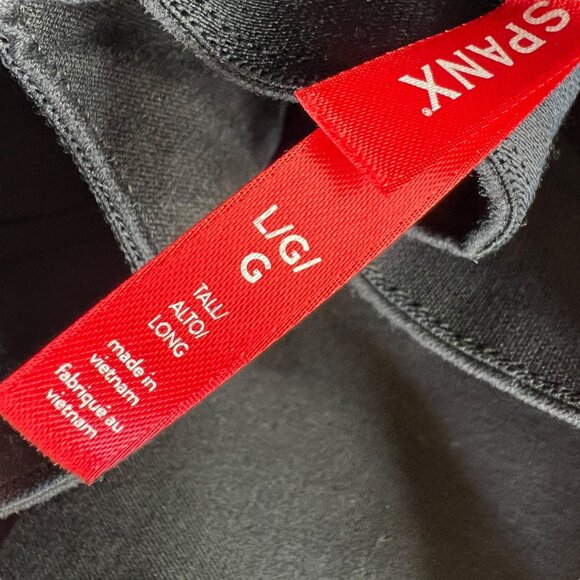 Spanx Slimming Stretch Cropped Black Pants Size Large - Picture 8 of 10